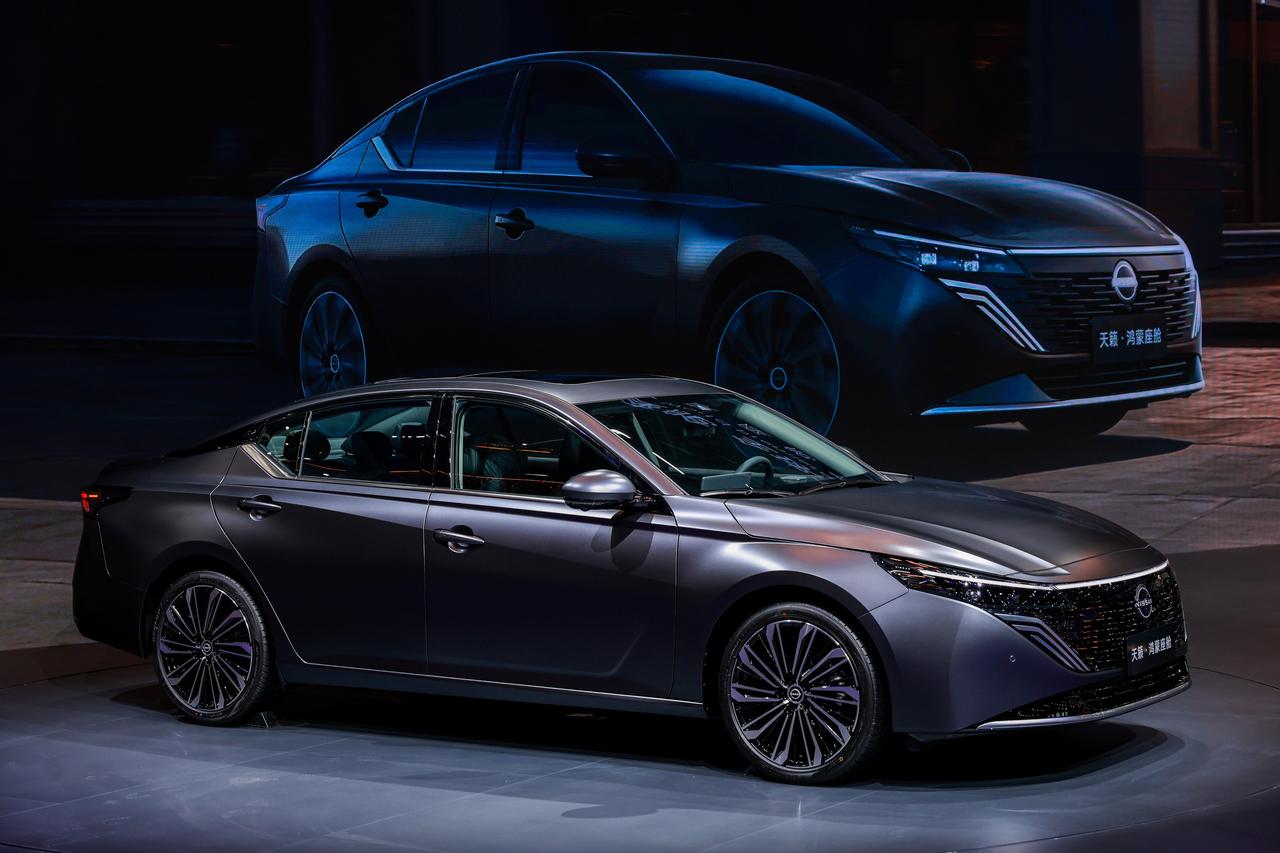 老司机狂喜！油车也能这么智能了
开了10年油车，一直觉得车机就是“能响就行”，直