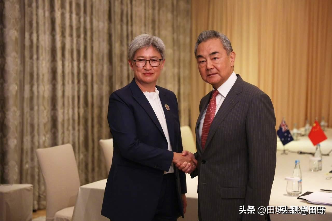 成了，中国和澳大利亚谈成了。7月21日，中国外交部长王毅在马尼拉会见澳大利亚外长