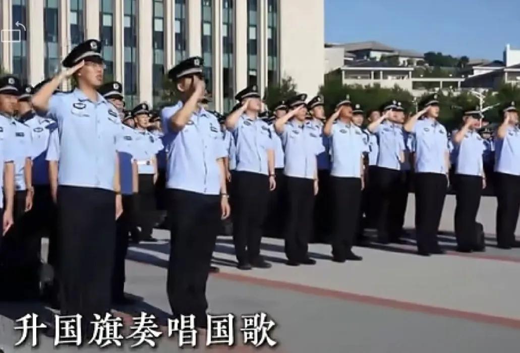 朋友家孩子今年670分上了警校，很多人说太亏了，这个分上个浙大，交大，复旦不香吗