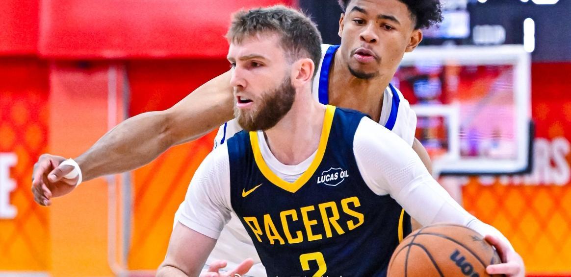 步行者用一份双向合同签下了今年NBA选秀大会的落选秀布雷登-史密斯。
他在爱达荷