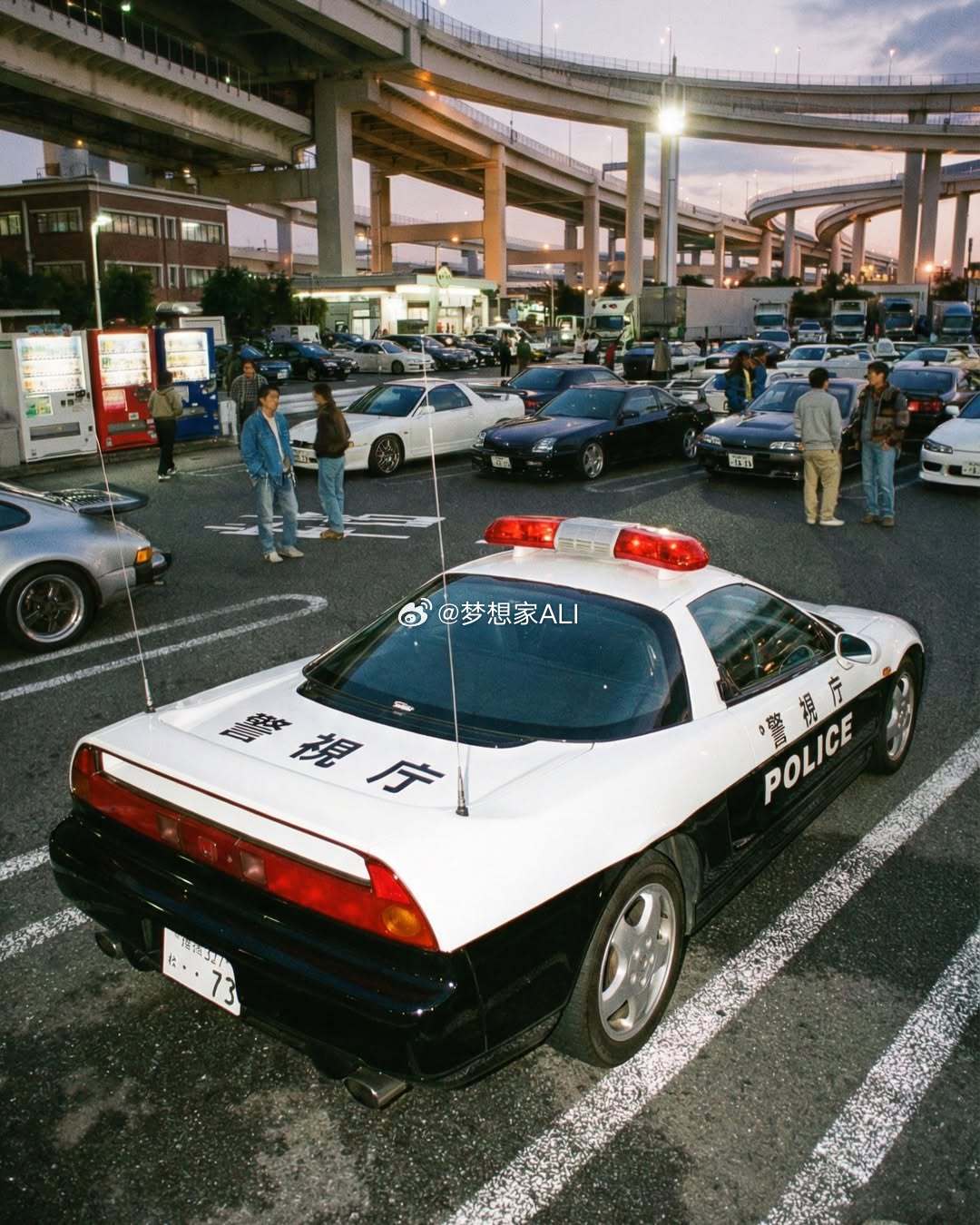 警灯一开 悠哉悠哉🚨梦想家ALI