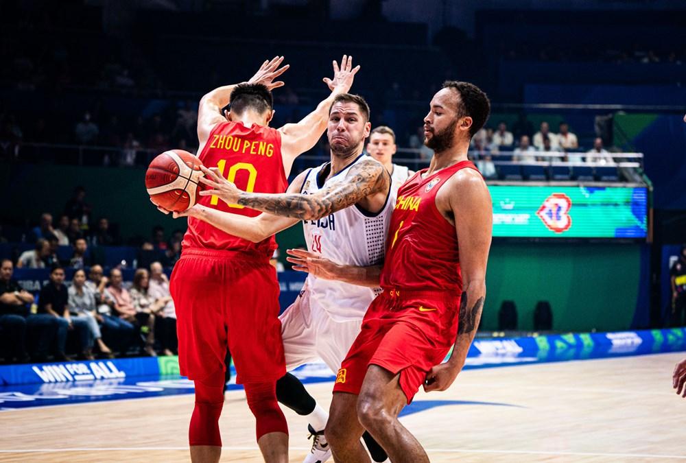 中国男篮63-105负塞尔维亚，个人想对球迷说五个“点”
一，FIBA赛场，输1