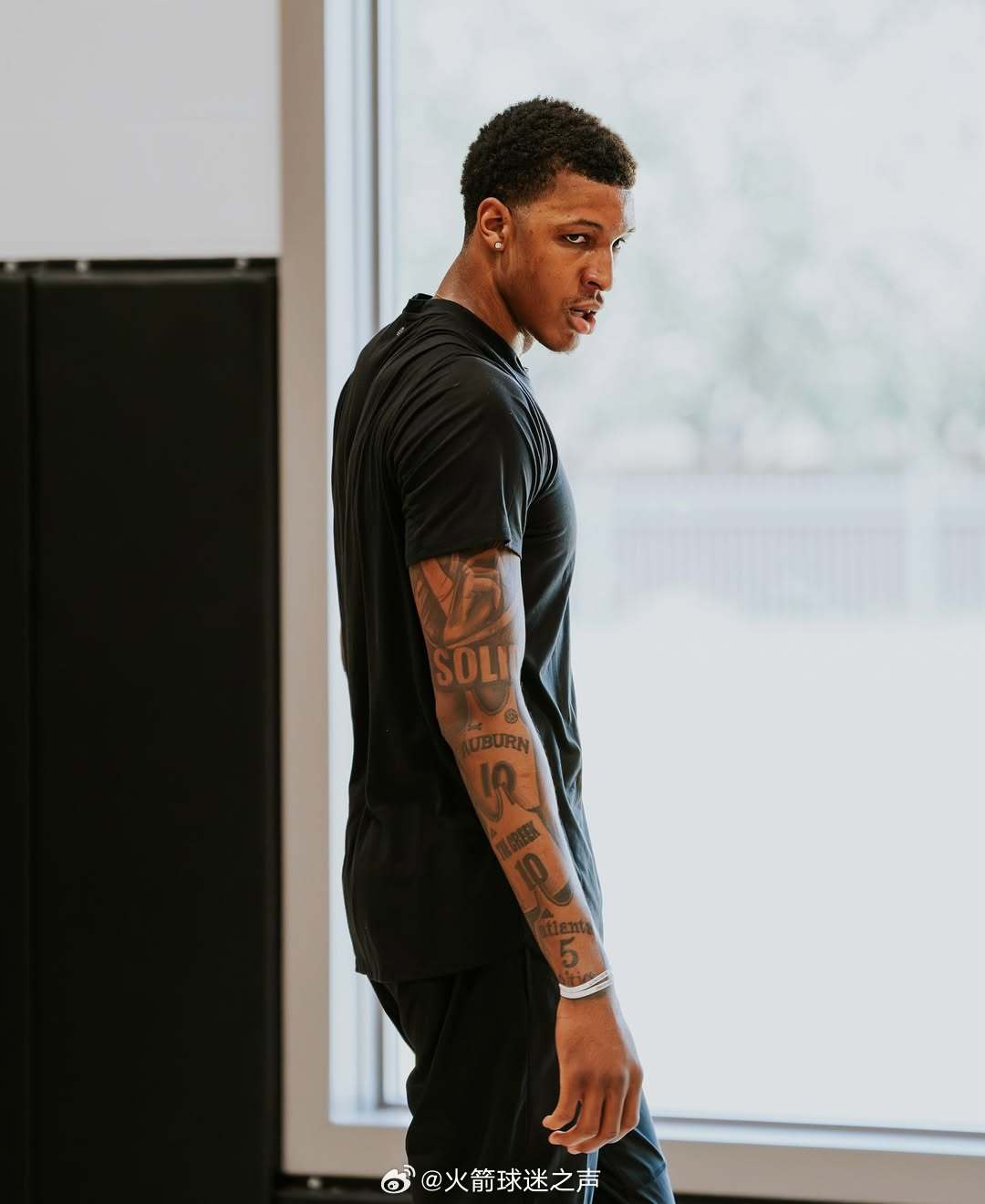 小贾继续和训练师一起训练小贾巴里史密斯休斯顿火箭nba吐槽大会 ​​​