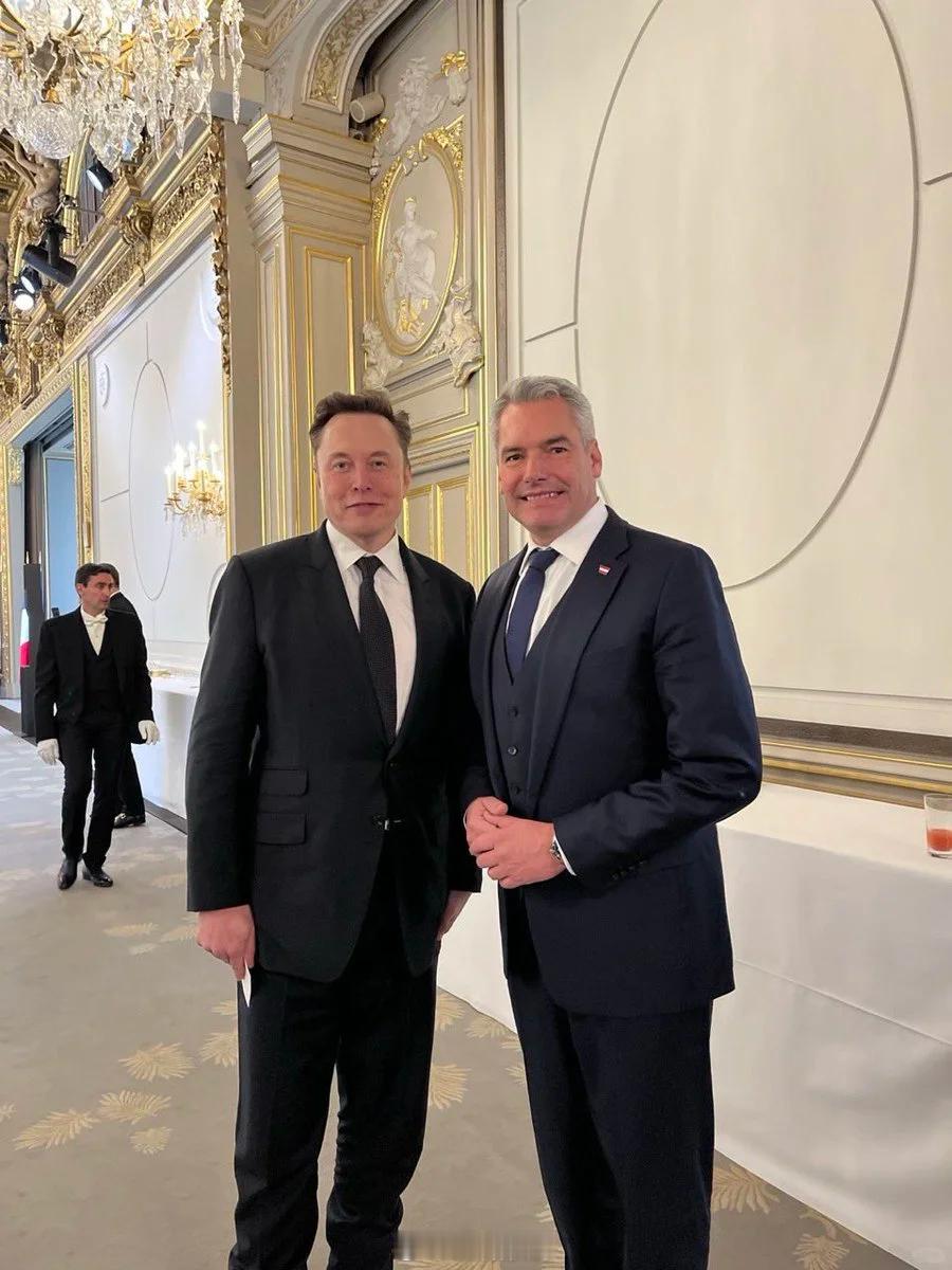 埃隆·马斯克会见了奥地利总理卡尔·尼哈默。 