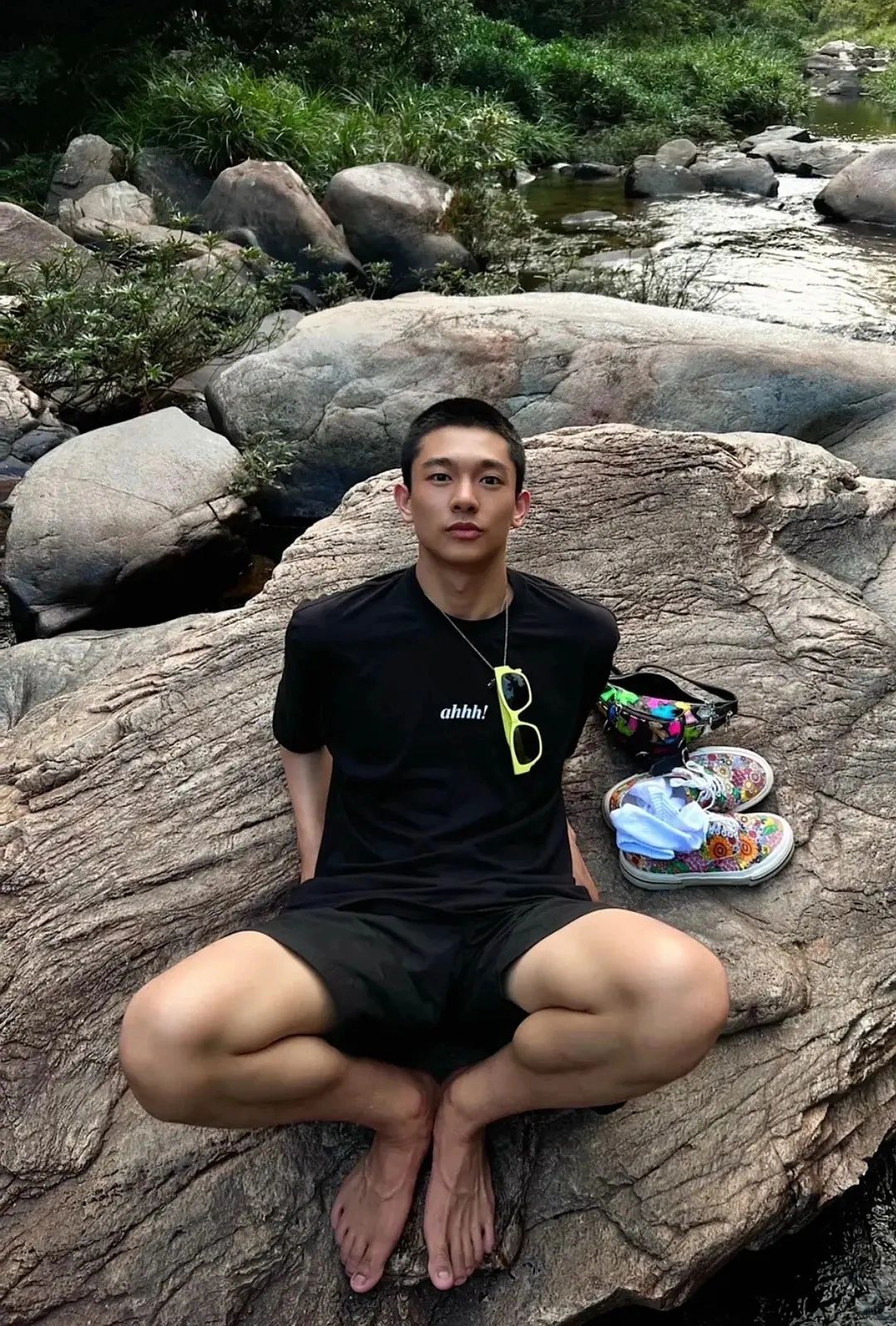 反差太大，追《似火流年》竟然没认出张宥浩