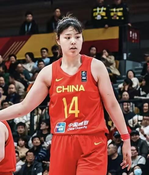 女篮世界杯明天开打，李月汝缺席国家队大名单的理由，实在让人无法信服。李月汝、女篮