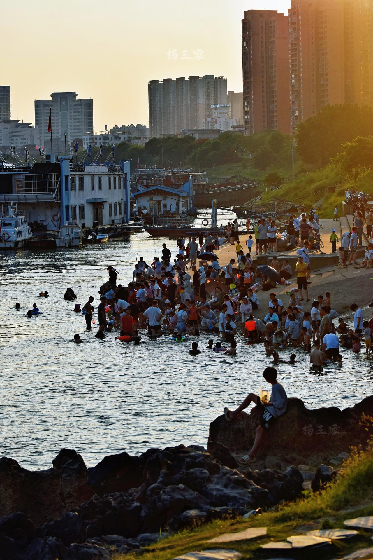 不是不想去看海，而是贵港的“海”更有性价比……