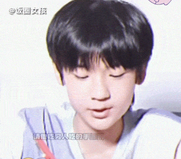 #张峻豪 手抓饼##允许张峻豪参与练习生出道综艺#张峻豪 还挺聪明的，在周一的大