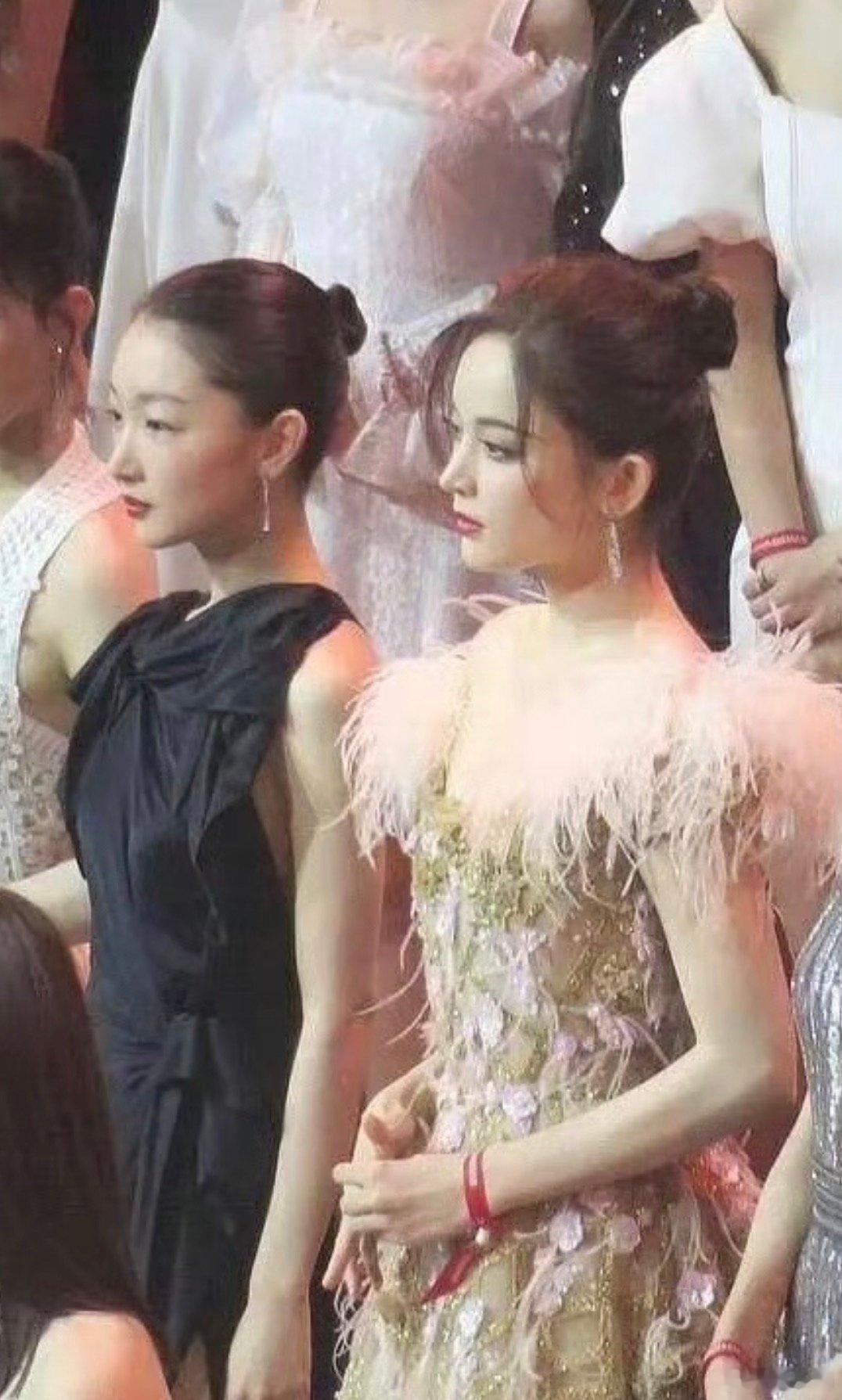 古力娜扎周冬雨同班同学 娜扎说花少还是挺锻炼人的 花儿与少年，北电神仙班级名不虚