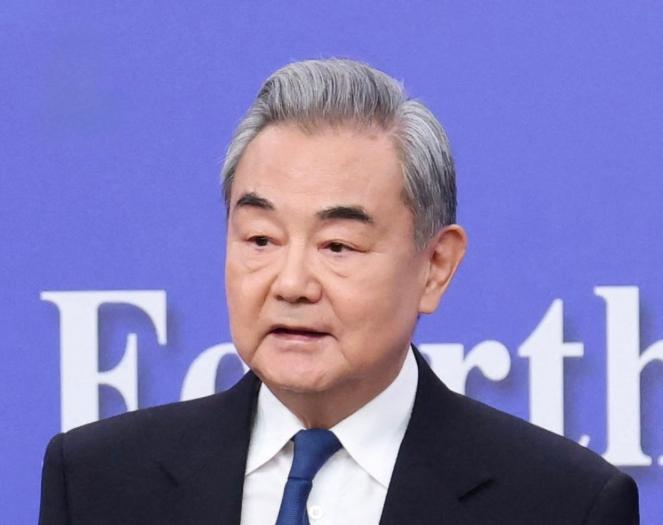 越南这回这么主动？邀请中国谈一谈！
 
3月13日，中国外交部发言人宣布：应越南