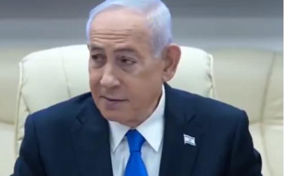 我不演了，我摊牌了：美国确实被我们操控，特朗普政府就是我们的提线木偶，你们能拿我