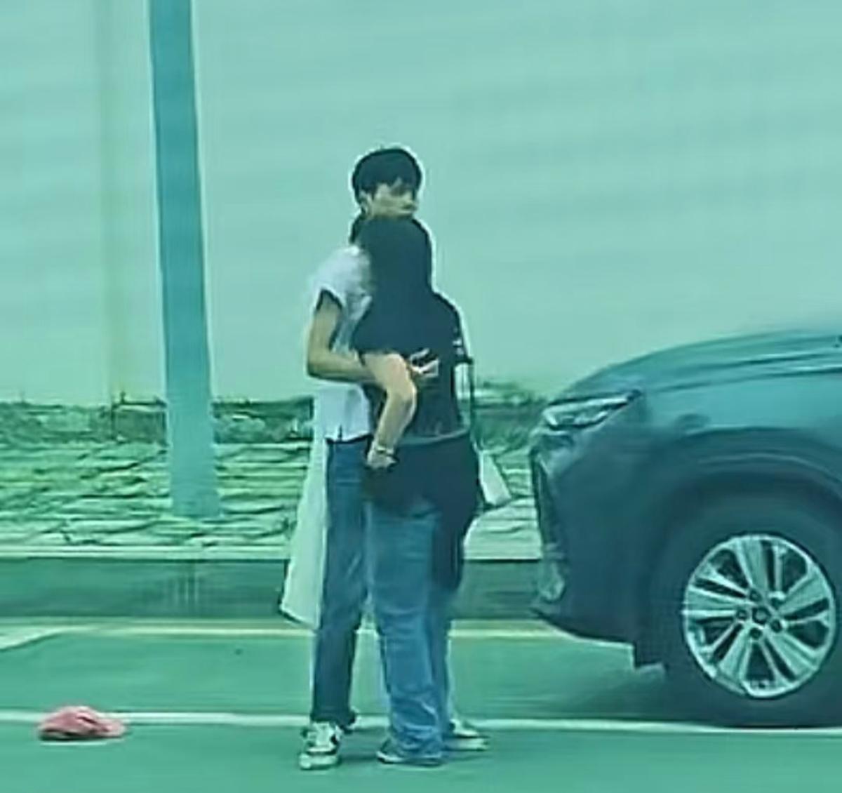 湖南，一男子风流成性，经常和多个女子发生关系，还在女子身上捞取各种好处，然而当他