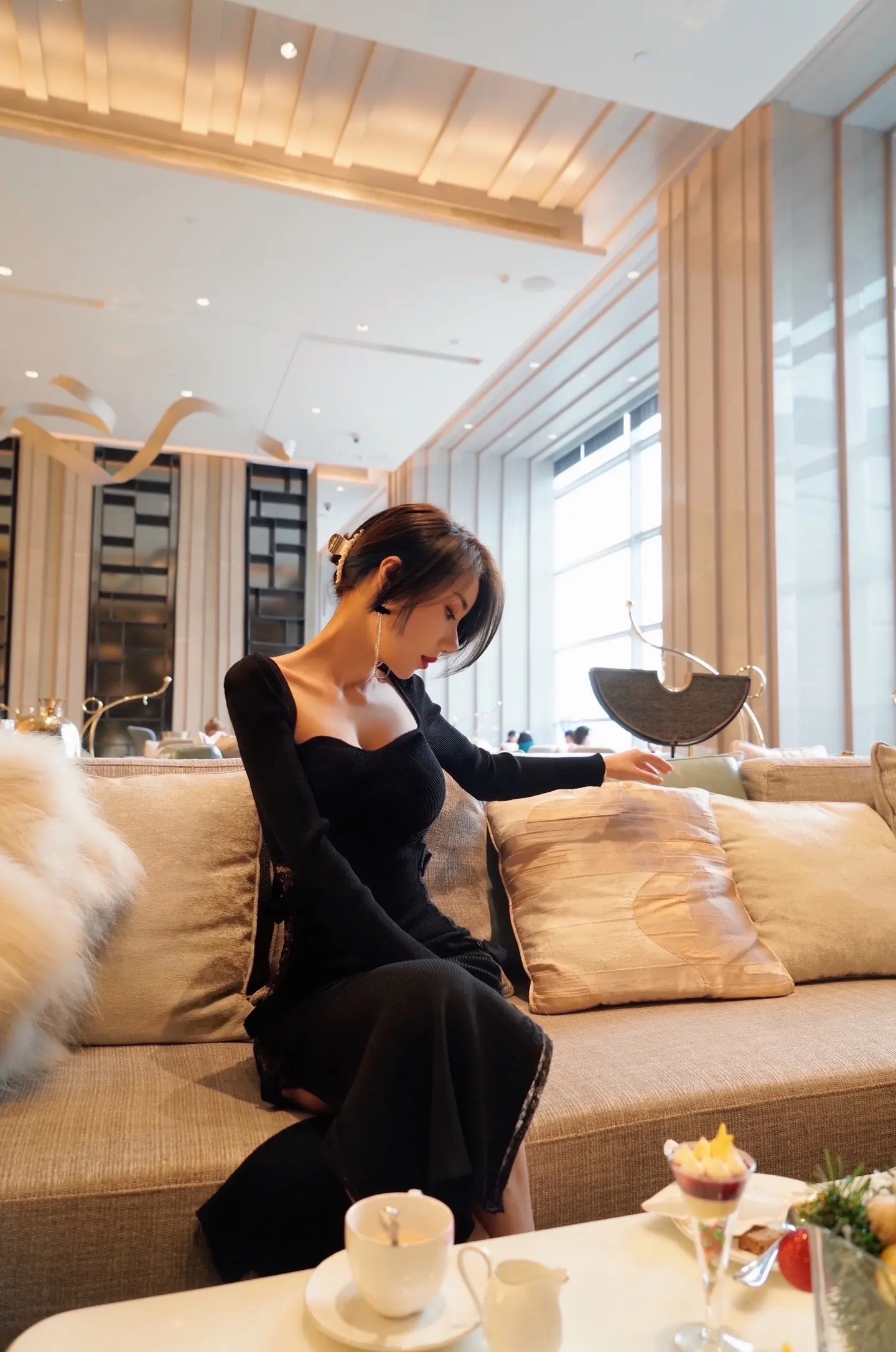 美丽女人 不发脾气 只发财。