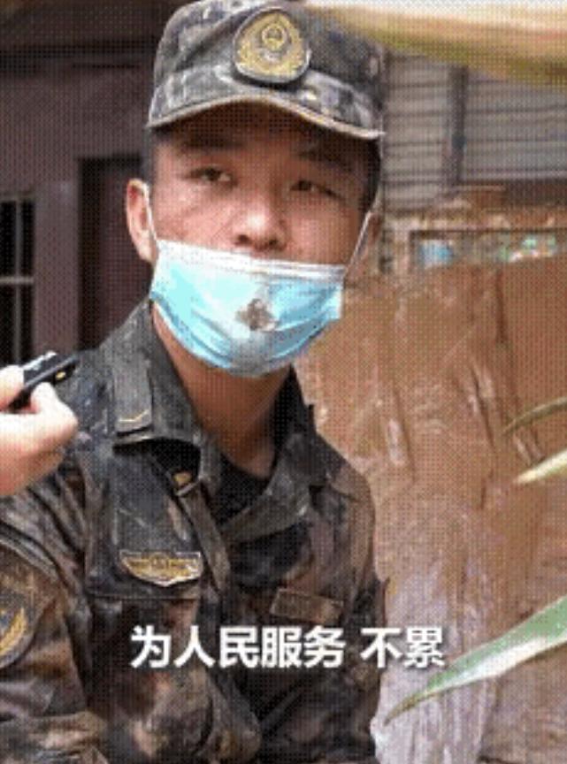 “太心疼了！”7月11日报道，广西，一个刚入伍不到4个月的05后新兵李晓康，在清