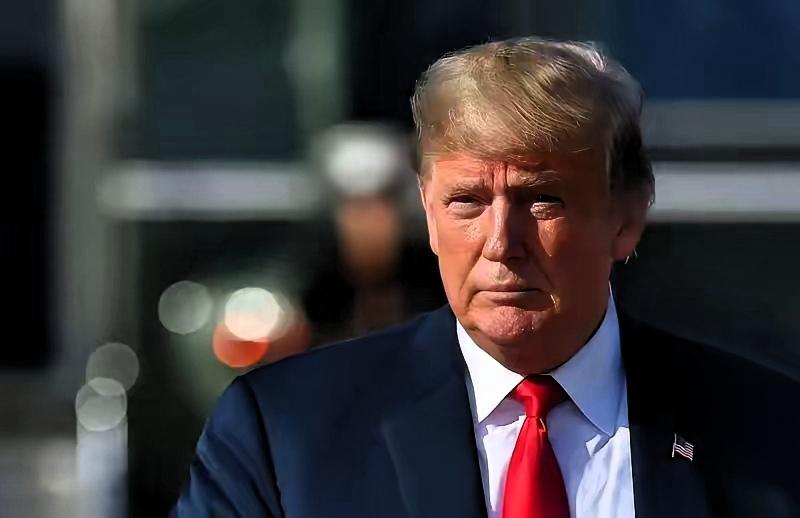 美国总统唐纳德·特朗普承认，在对中国加征关税一事上，他确实有些过头了。
 
可能