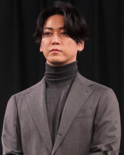龟梨和也田中美奈实结婚龟梨和也田中美奈实宣布结婚，田中美奈实确认已怀孕。恭喜🎉
