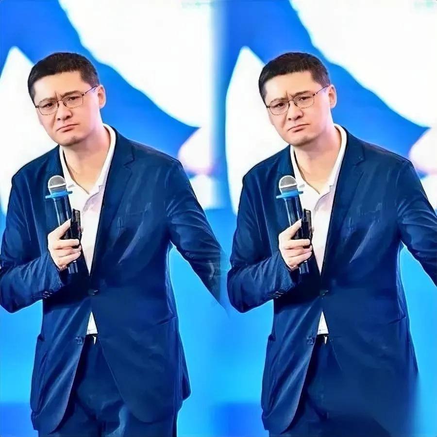 我今天算明白什么叫“站着说话不硌得慌”了。

就像你裹着电热毯吃火锅，指着雪地里