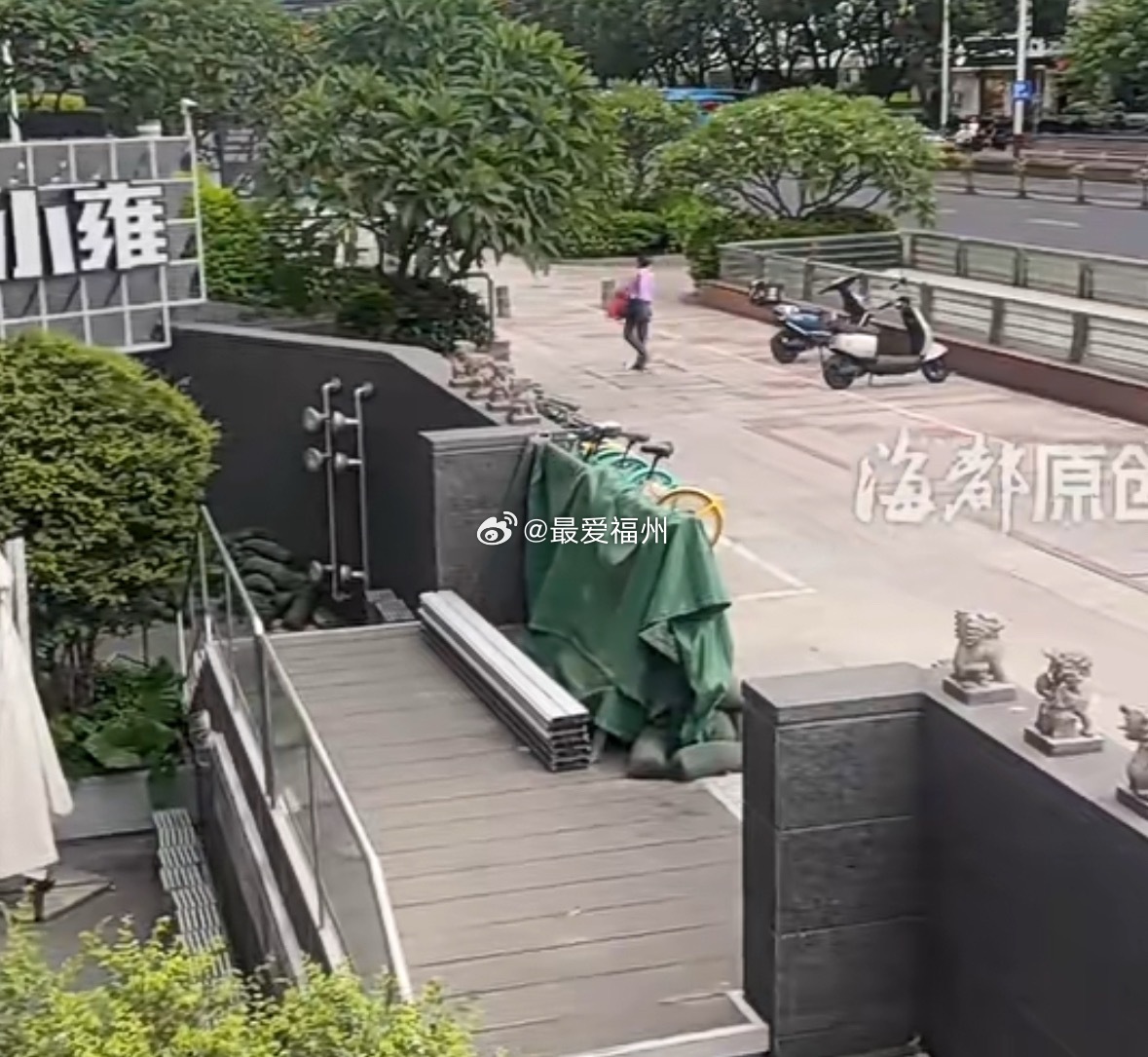 台风巴威又睁眼了台风“巴威”将至，福州“筷子豪情”完成防汛升级 