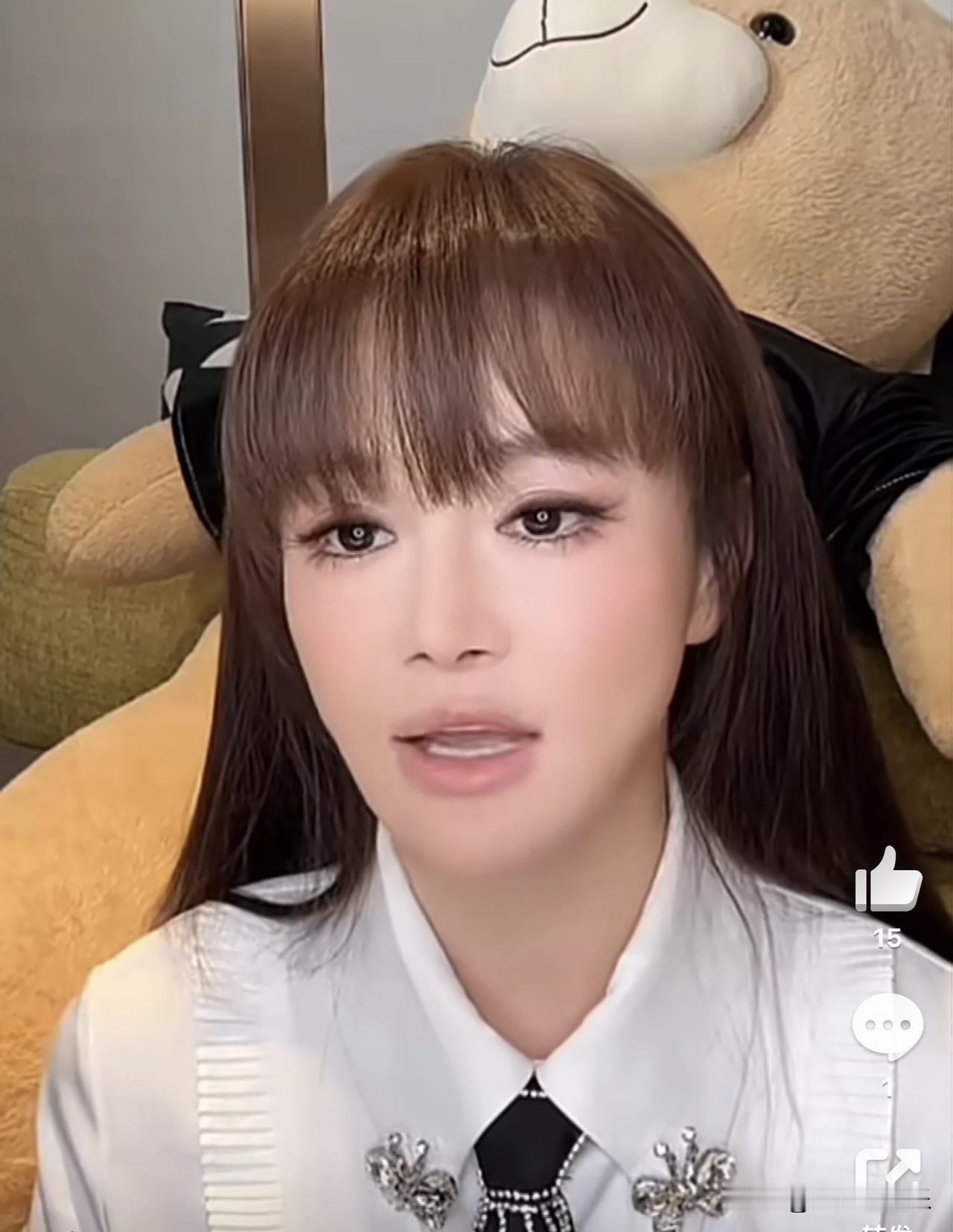 冉莹颖说：

“我的梦想是当一名优秀的主持人，这个梦想我从未改变过，但当我有了大