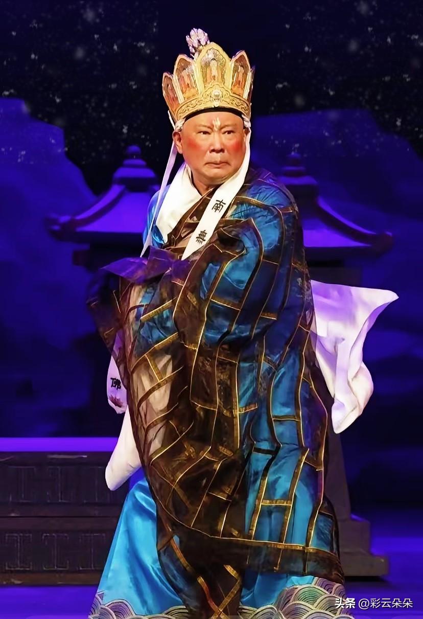 53岁郭德纲不肯退休！看懂他死撑麒麟剧社，才懂他最傻的坚守

很多人不理解，已经