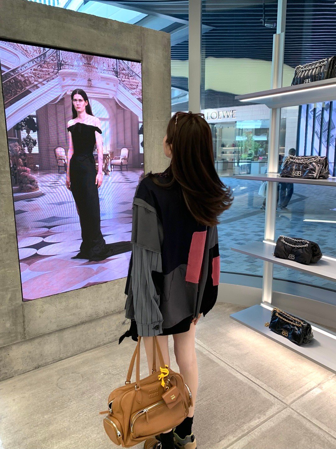 刚落地就来啦 开始我最爱的八月!♡♡ ​​​