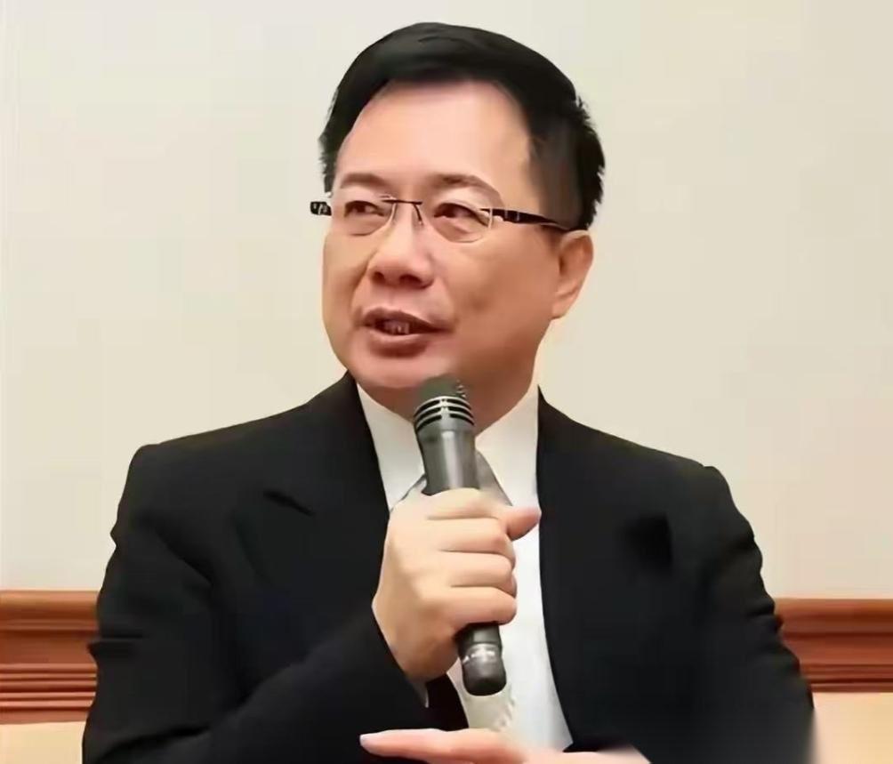 发表完告别感言，蔡正元坐牢前一刻，终于等来了来自大陆的强音。
3月27日，台湾政