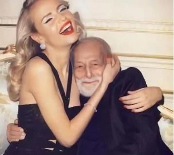 1994年，89岁高龄的石油大亨，娶了26岁脱衣舞女郎，新婚才14个月后，石油大