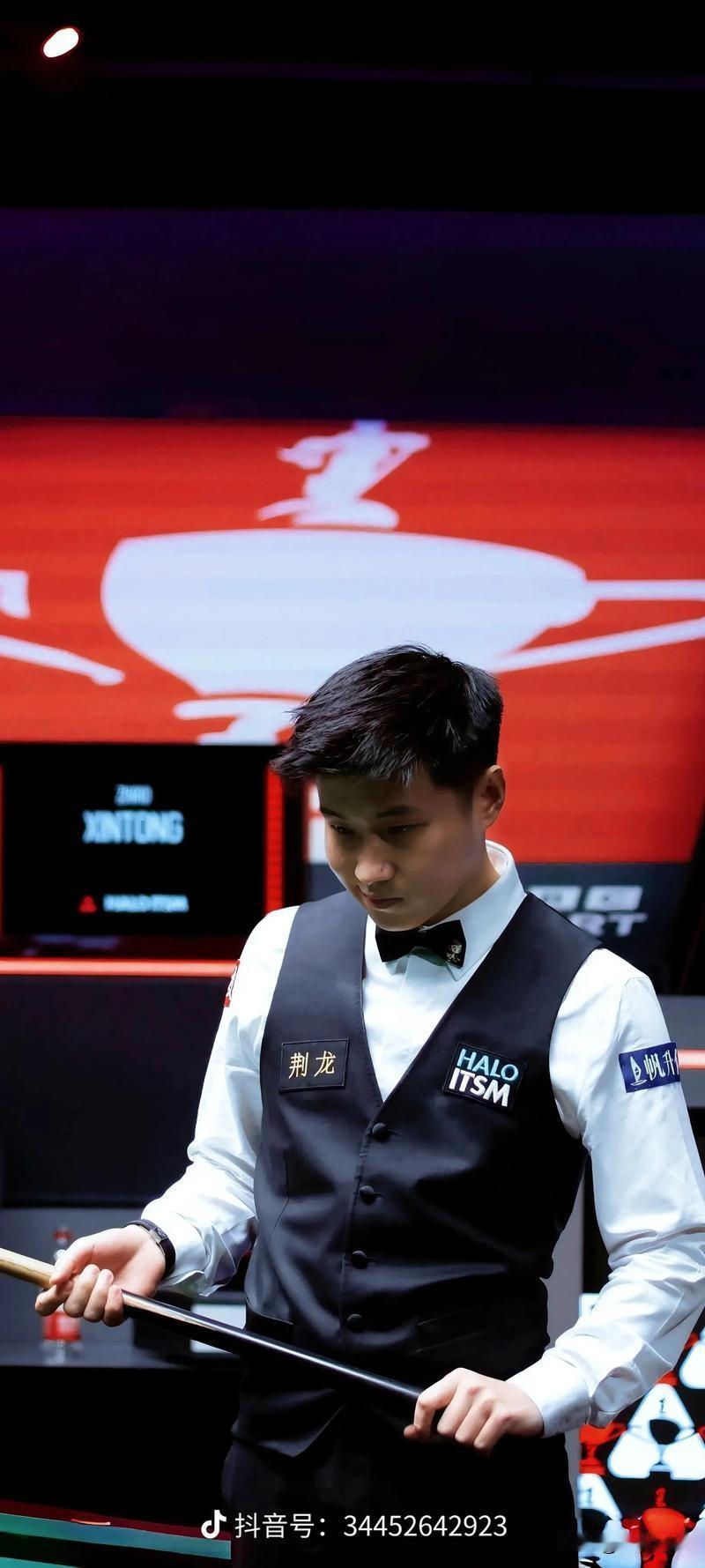 斯诺克世锦赛首轮
卫冕冠军赵心童10-7海菲尔德
成功晋级16强。
卫冕之路开门