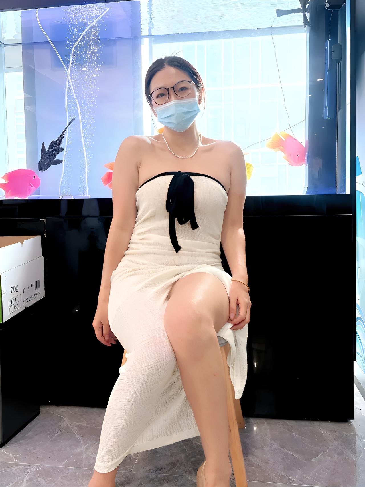 多年前你一句保重，我至今都没瘦。