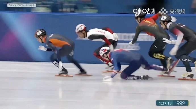【#刘少昂孙龙无缘1500米奖牌#】#中国队无缘短道速滑男子1500米奖牌# 北