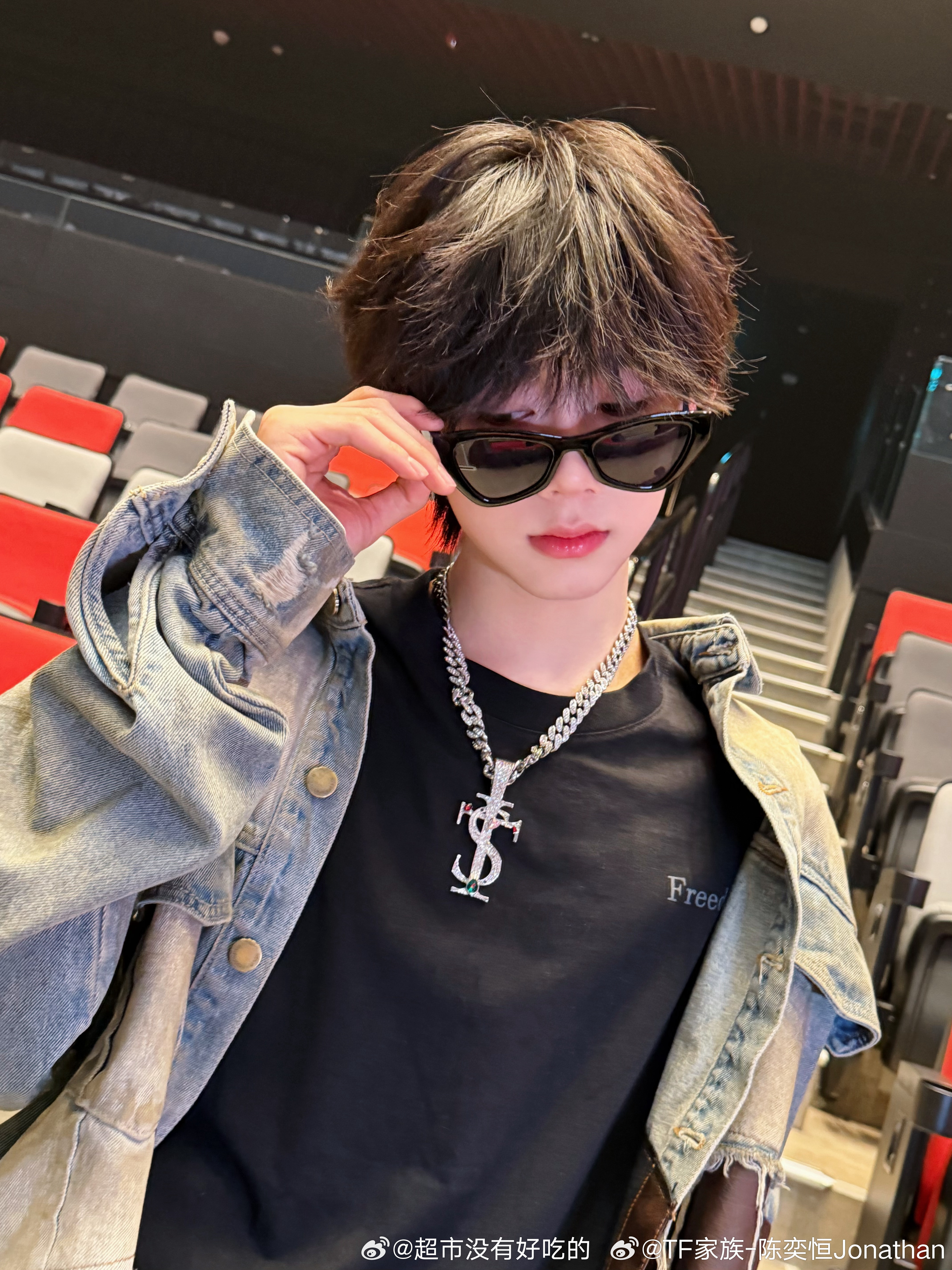 陈奕恒久违的营业完全小潮男来的近期正在拍摄新剧《我们的少年时代2》多多期待我们四