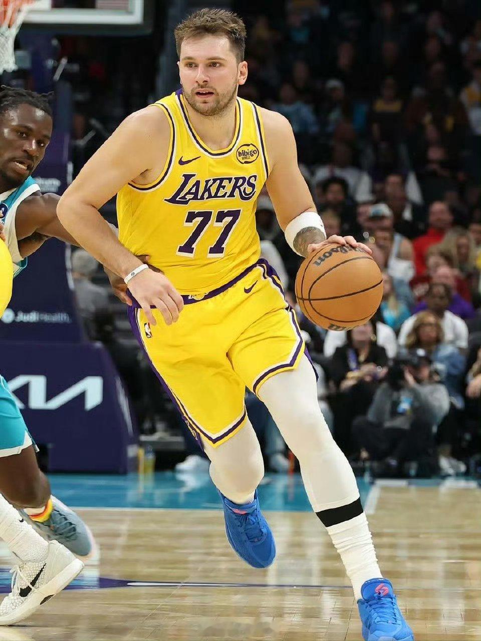 正式解雇球队总经理尼科·哈里森 