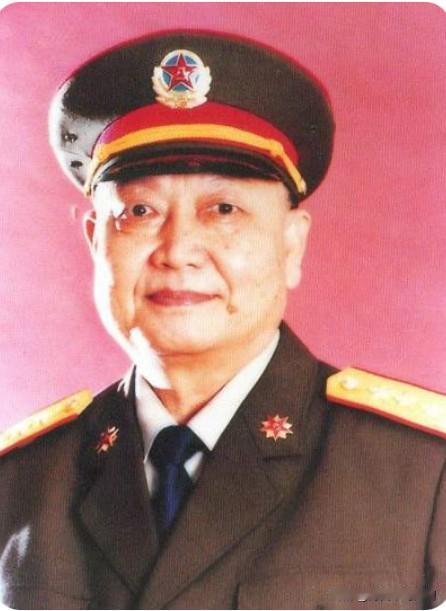 史玉孝上将是从基层宣传员，经过长期的历练，成长为二大军区政委。陕西宝鸡人，199