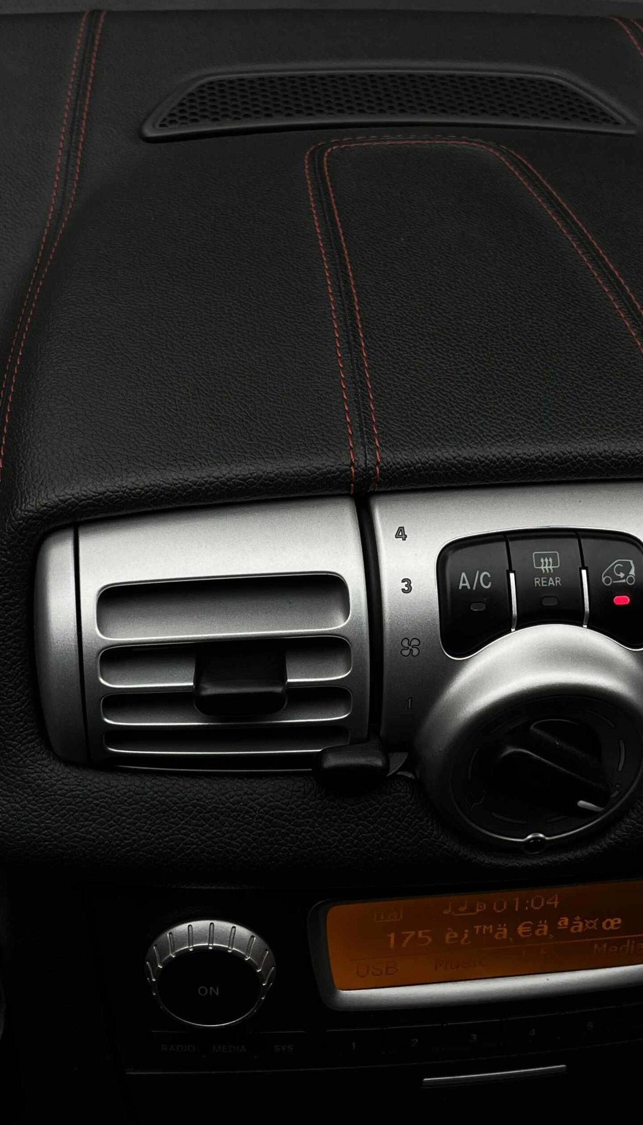smart451
小而精致果然MINI MINI 情怀老车 迷你所爱 smart