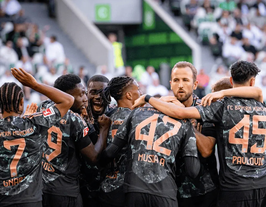 新赛季德甲首轮，拜仁3-2战胜狼堡。赛后，凯恩更新了Instagram动态。凯恩