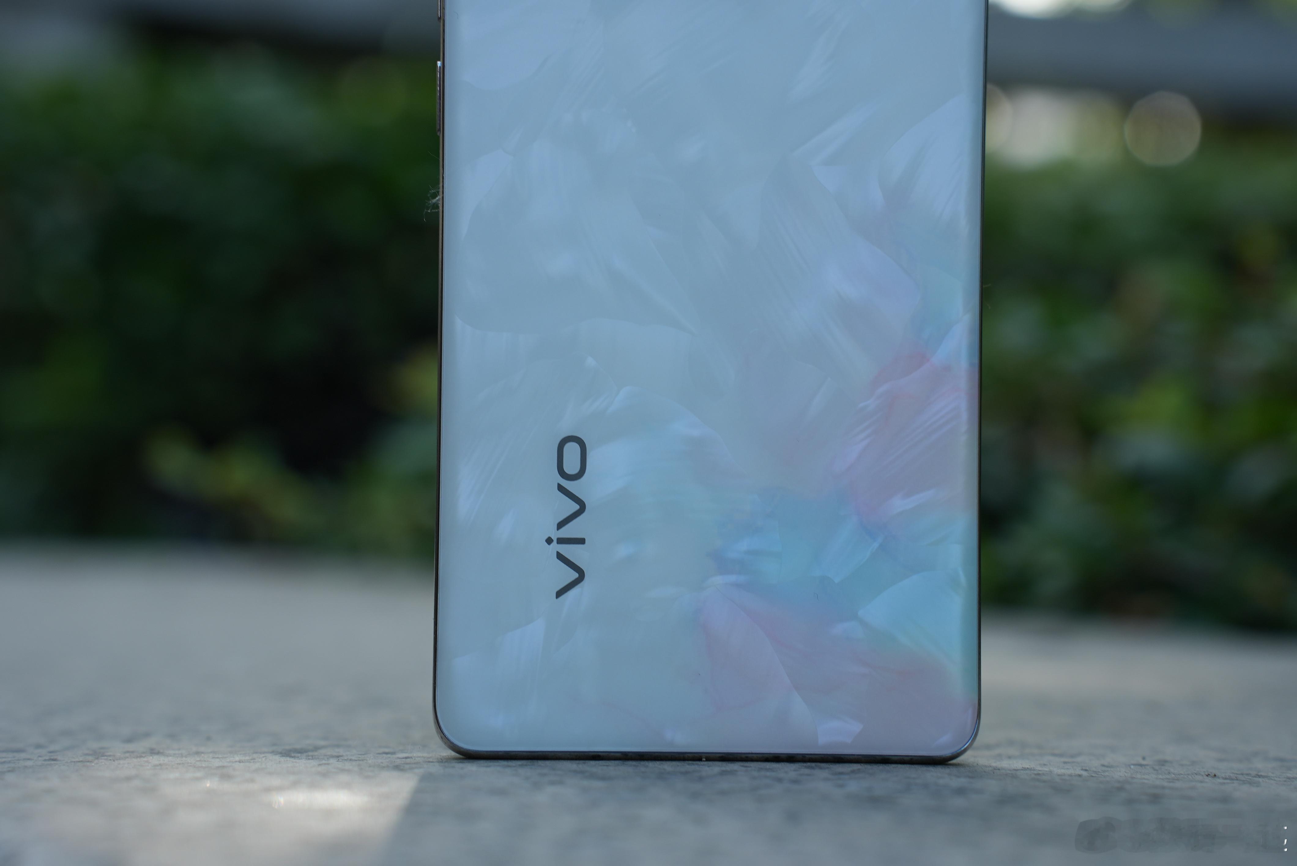 给vivo Y200拍了几张图，在这个价位段可以把手机设置成如此轻薄又好看，vi