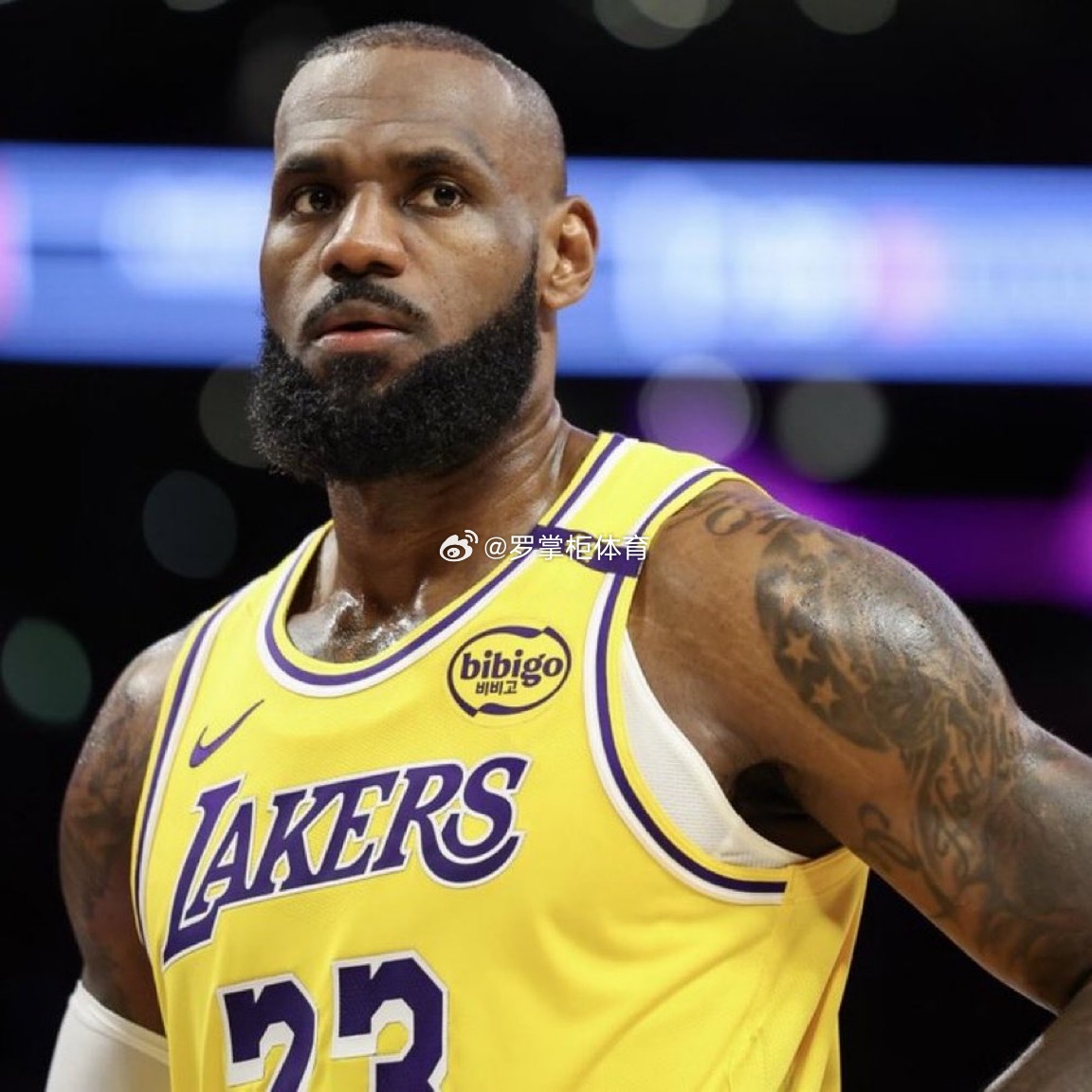 勒布朗带领这支球队打进季后赛首轮，这可能是他最大的成就💀41岁詹姆斯独自扛起湖