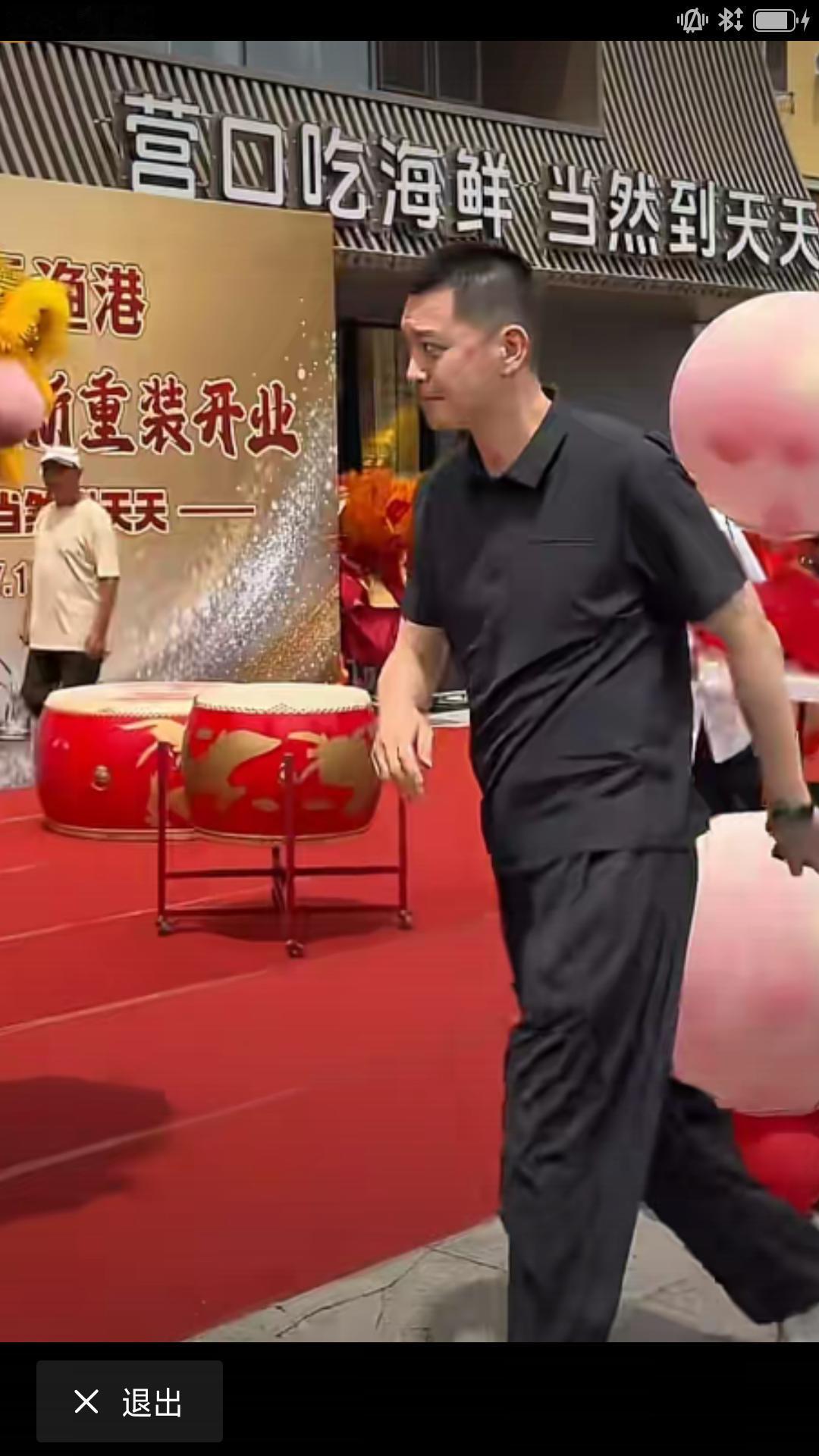 杨鸣自从今年因身体原因辞去辽篮主教练以来，可谓活动频繁。最近一段时间工作重心赛事
