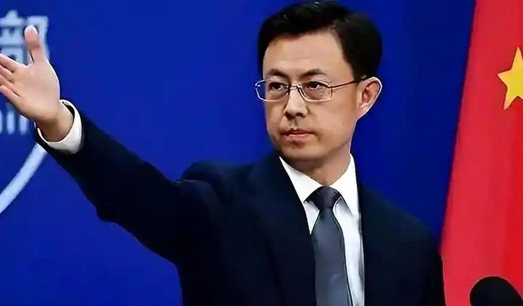 蒙古部分无脑网民竟公然叫嚣：“中国敢不开放领空，我们就请美军大兵来驻军！”把涉及