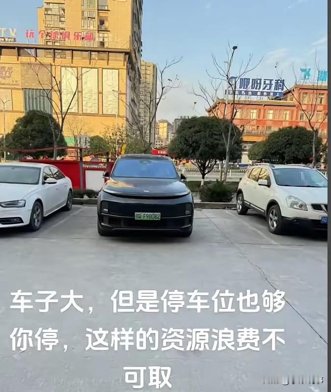 李想彻底慌了，现在严重的问题已经不是i8对撞卡车的事了，而是全网大范围的开始传播