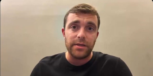 罗马诺在播客上谈及曼联关于加拉格尔和帕奎塔目前我还没有听说球员和曼联之间，曼联和