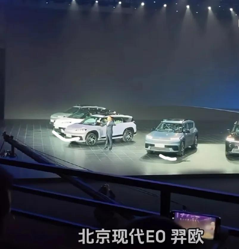 EO羿欧上市即爆款？11.98万拿下722km续航+L2辅助，合资电车太狠了
 