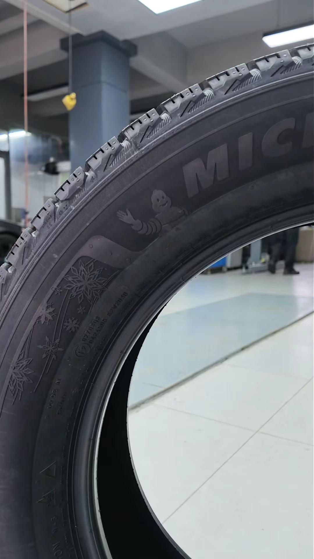 翻出滑雪板和厚棉帽🏂东北初冬的户外装备得全套升级一到冬天，东北人骨子里的户外基