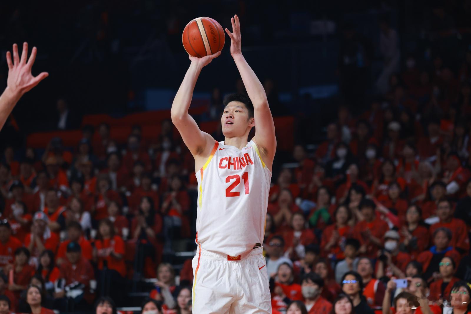 胡金秋9中8！！！！大基本功先生！18分9篮板 准2双！中国男篮vs日本男篮