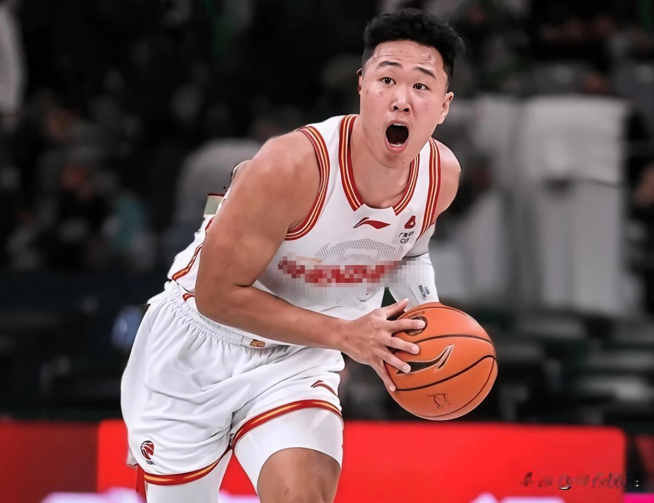 昨晚为中国男篮战胜日本感到高兴外，还为他们的成熟感到欣慰，以下两点尤为突出！
一