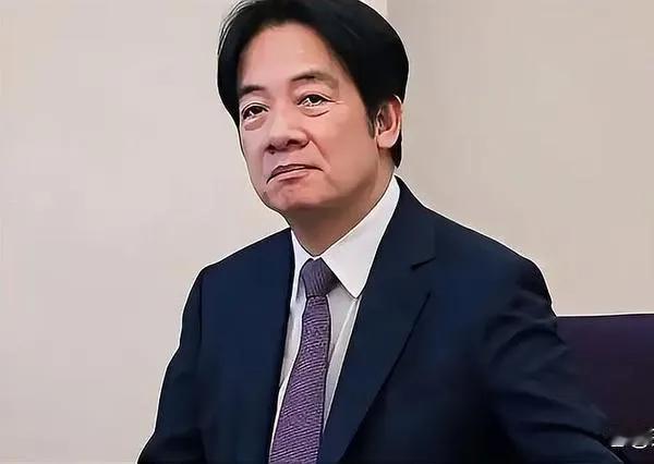“台独”顽固分子赖清德能向偷渡客一样，窜溜到放屁全国都能闻到小地方——斯威士兰，