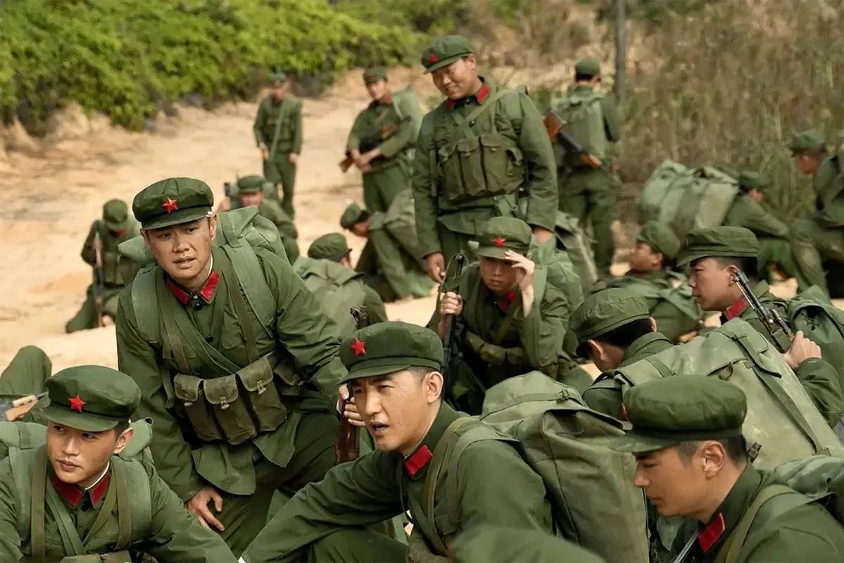【当兵近视度多少度之内一般不需要做矫正手术？】对于200度以内的近视，‌当兵一般