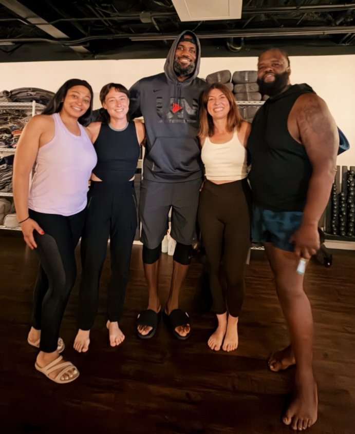 今日，阿克伦地区的瑜伽馆Yoga Squared Akron官方Instagra