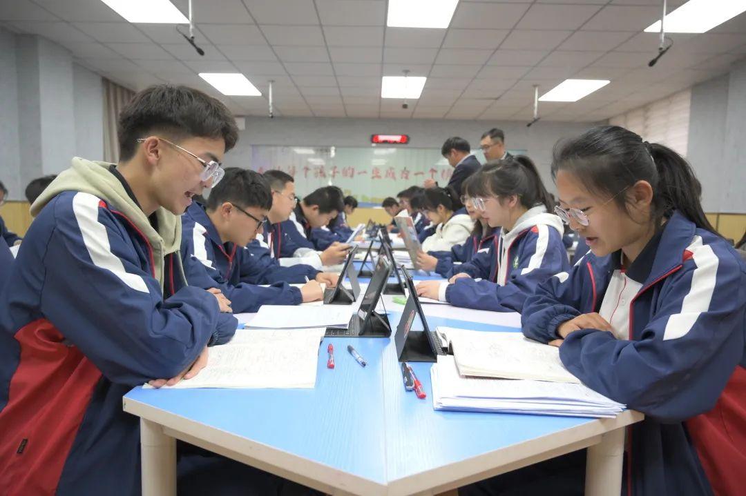 教师招聘｜师范生的优势，根本不是“会教书”
别再被误导了！教师招聘里，师范生的优