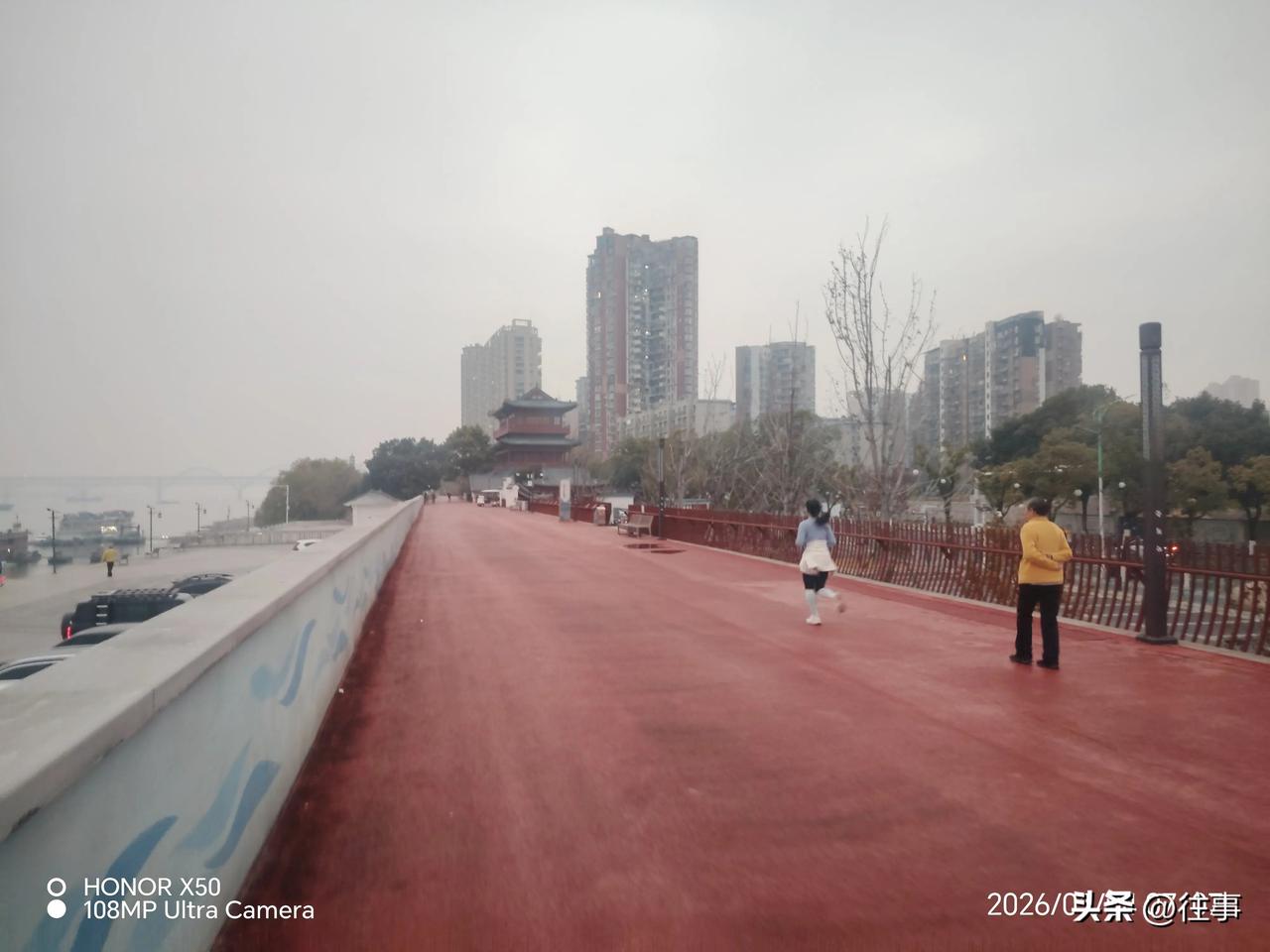 晒图笔记大赛2026年1月4日长江岸边晨练